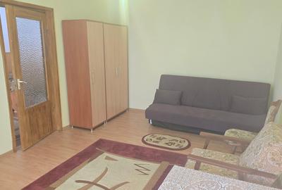 Apartament cu 2 camere decomandat în Piața Centrală - 2