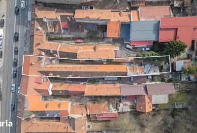 Casă cu Teren 696 Mp în Bartolomeu
