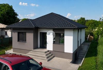 Casă cu 3 camere decomandat cu Teren 280 Mp în Ciurbești