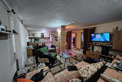 Casă cu 3 camere cu Teren 185 Mp în Berceni
