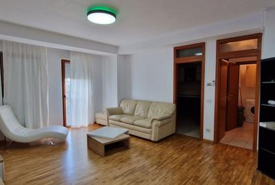 Apartament cu 3 camere decomandat, mobilat în Olimpia-Stadion - 1