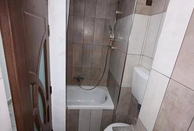Apartament cu 2 camere decomandat în Micro 19