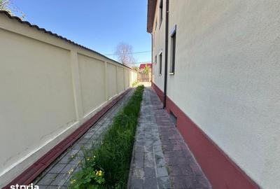 Casă cu 10 camere cu Canalizare în Sisești - 14