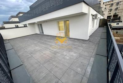 Apartament cu 4 camere semidecomandat în Central