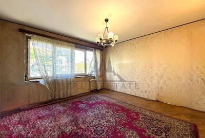 Apartament cu 3 camere semidecomandat în 1 Mai