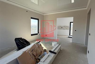 Casă cu 4 camere cu Teren 450 Mp în Rediu