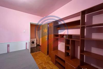 Apartament cu 3 camere decomandat în Calea Severinului