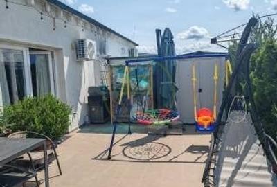 Penthouse cu 3 camere decomandat, mobilat în Turnișor - 10