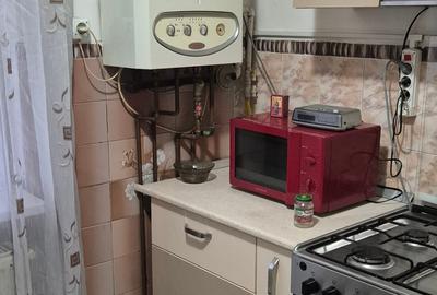 Apartament cu 2 camere decomandat în Micro 12 - 4