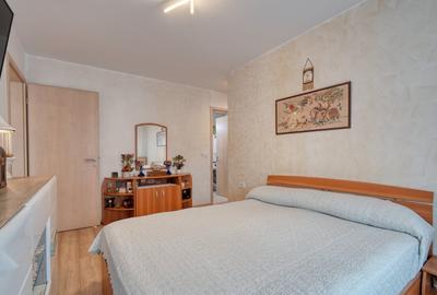 Apartament cu 3 camere decomandat, mobilat în Tractorul - 7
