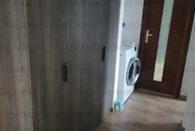 Apartament cu 3 camere semidecomandat în Astra