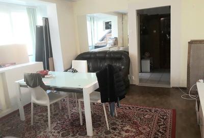 Apartament cu 3 camere semidecomandat în Colentina - 2