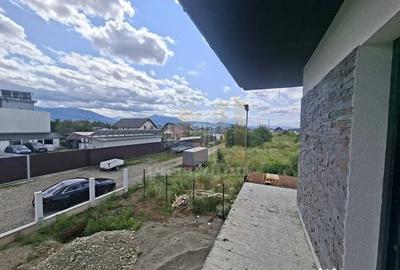 Casă cu 4 camere cu Teren 417 Mp în Tărlungeni