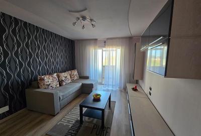 Apartament cu 3 camere semidecomandat, mobilat în Central - 1
