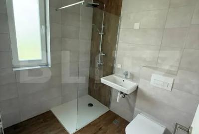 Casă cu 4 camere cu Teren 245 Mp în Stupini
