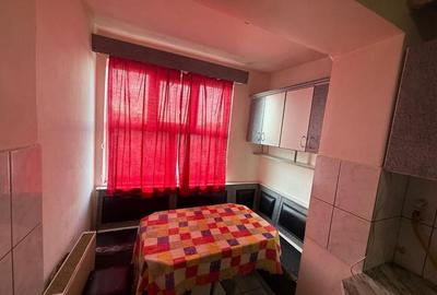 Apartament cu 2 camere în Micro 14