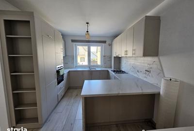 Casă cu 4 camere cu Teren 250 Mp în Ipotești