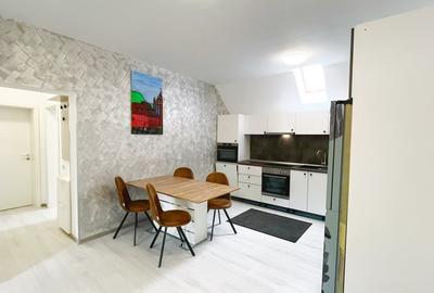 Apartament cu 3 camere decomandat, mobilat în Central
