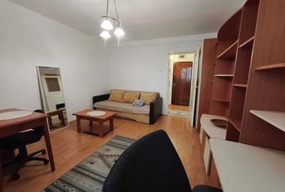 Garsonieră decomandată, mobilată în Mărăști