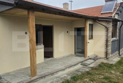 Casă individuală cu 3 camere cu Canalizare în Simeria