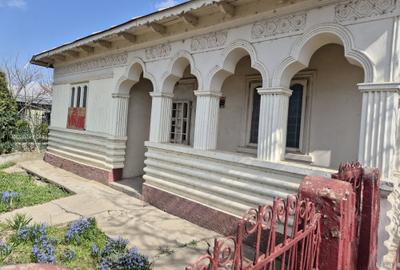 Casă cu 4 camere cu Teren 1200 Mp în Tichilești