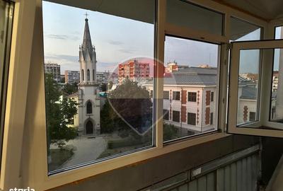 Apartament cu 2 camere decomandat în Central