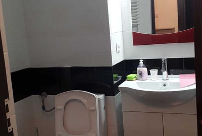Apartament cu 2 camere decomandat în Livezeni - 1