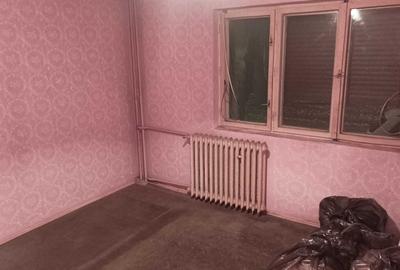 Apartament cu 2 camere nedecomandat în Micro 16