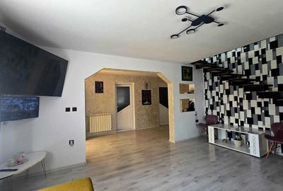 Casă cu 4 camere în Cobadin - 7