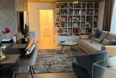 Apartament cu 3 camere semidecomandat, mobilat în Tineretului