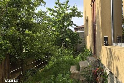 Casă cu 5 camere cu Teren 300 Mp în Păcurari