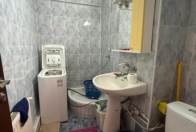 Apartament cu 4 camere decomandat în Traian