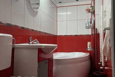 Apartament cu 3 camere decomandat în Exterior Vest - 1