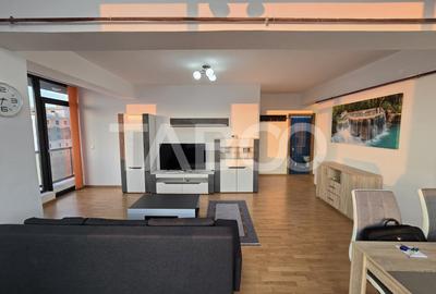 Penthouse cu 3 camere decomandat, mobilat în Mihai Viteazul - 1