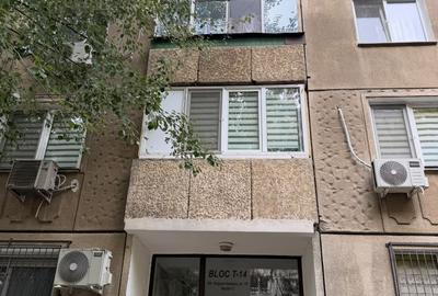 Apartament cu 4 camere semidecomandat în Lacul Tei