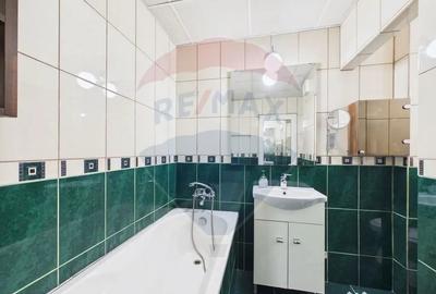Apartament cu 3 camere decomandat în Central