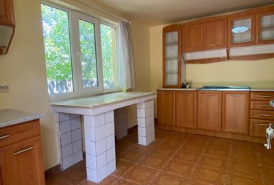 Casă cu 3 camere cu Teren 2000 Mp în Cebza