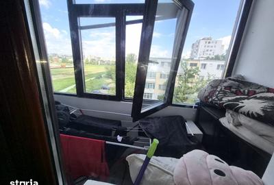 Apartament cu 2 camere semidecomandat în Podu Roș - 3