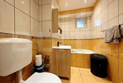 Apartament cu 4 camere decomandat în Nufărul - 1