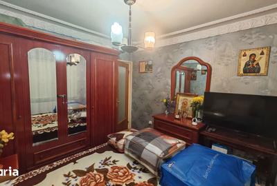 Apartament cu 2 camere decomandat în Micro 13 - 1