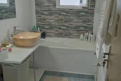 Apartament cu 2 camere decomandat, mobilat în CET