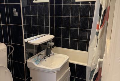 Apartament cu 3 camere nedecomandat în Central