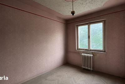 Apartament cu 4 camere în Tipografilor