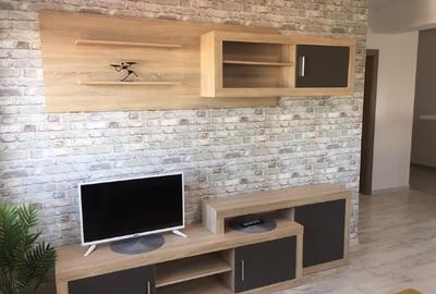 Apartament cu 2 camere decomandat în Titan