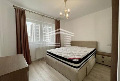 Apartament cu 2 camere semidecomandat, mobilat în Tractorul - 1