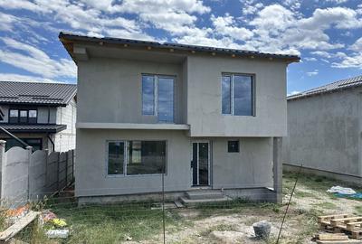 Casă cu 4 camere cu Teren 160 Mp în Central - 5
