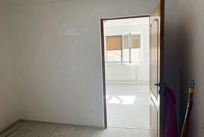 Apartament cu 3 camere semidecomandat în Transilvaniei