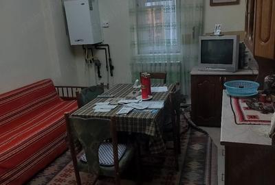 Casă cu Teren 2214 Mp în Central