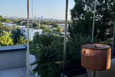 Apartament cu 3 camere decomandat în Băneasa