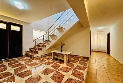 Casă cu 4 camere în Berceni
